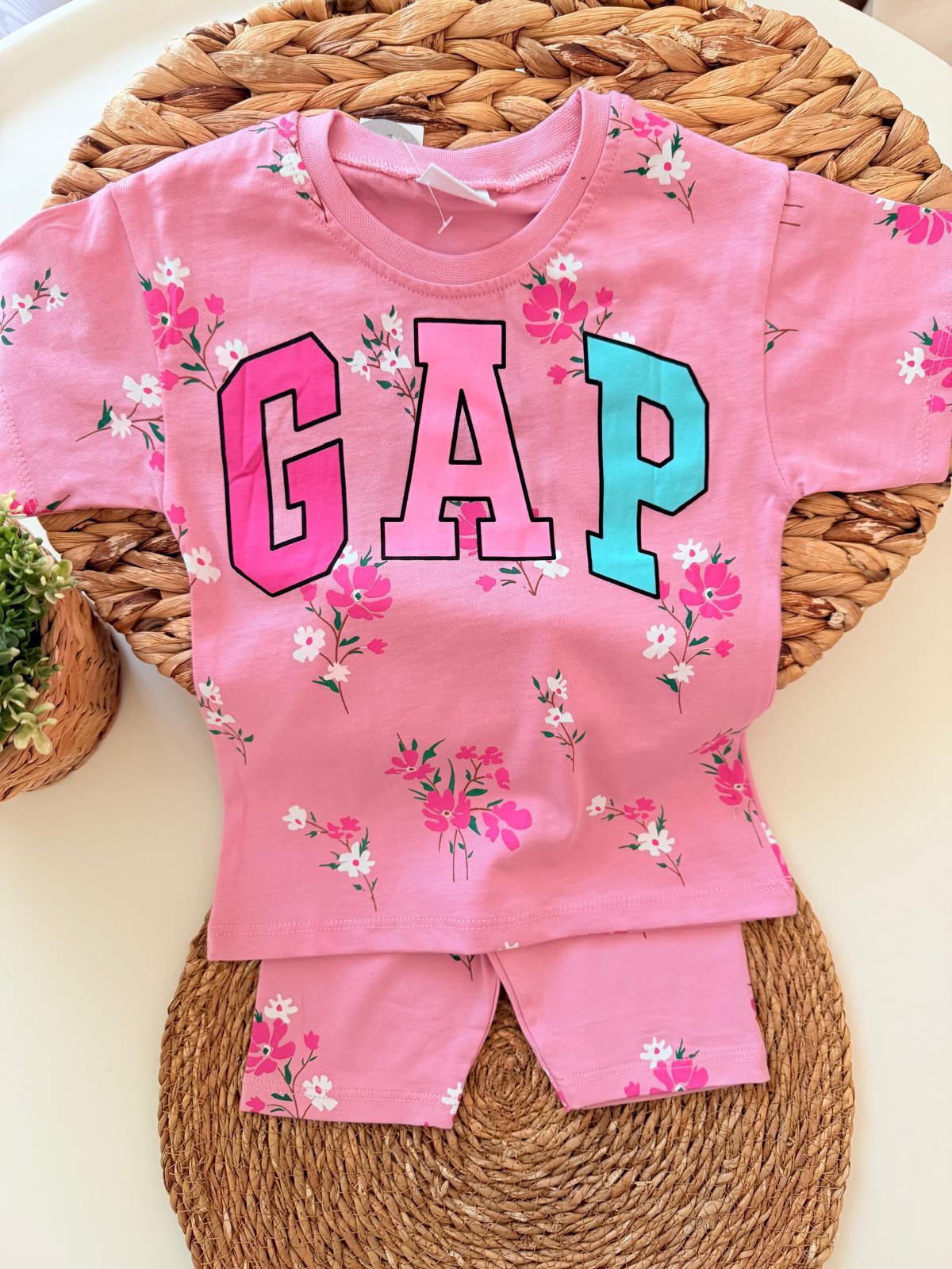 Gap çiçekli şort takım