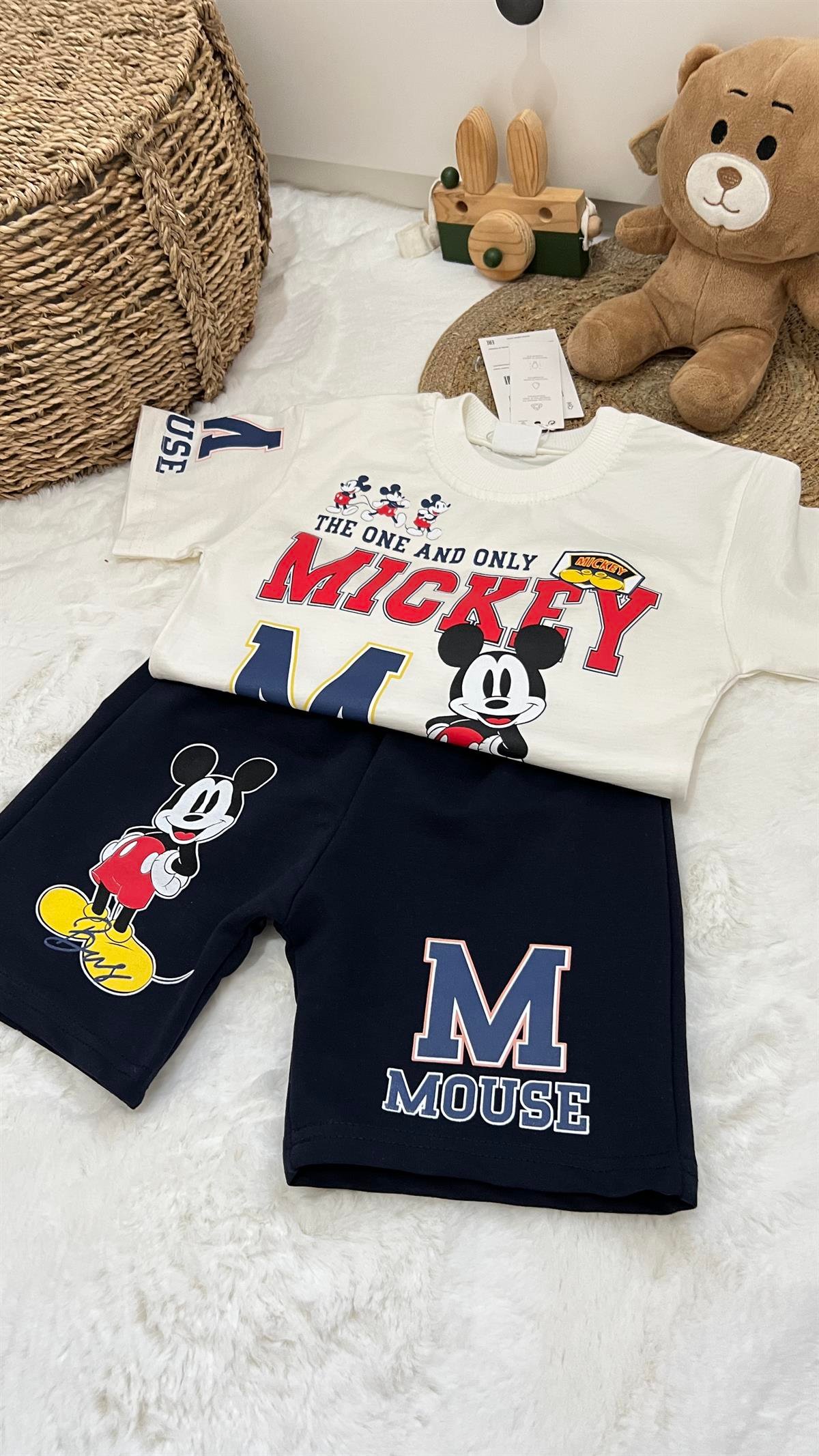 Mickey kırmızı beyaz takım 