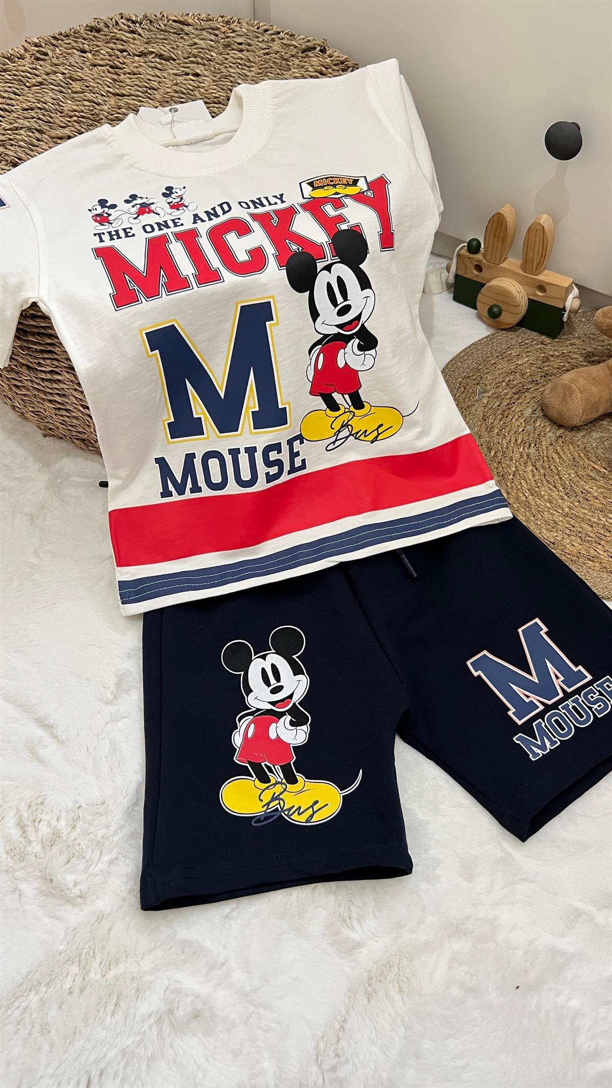 Mickey kırmızı beyaz takım 