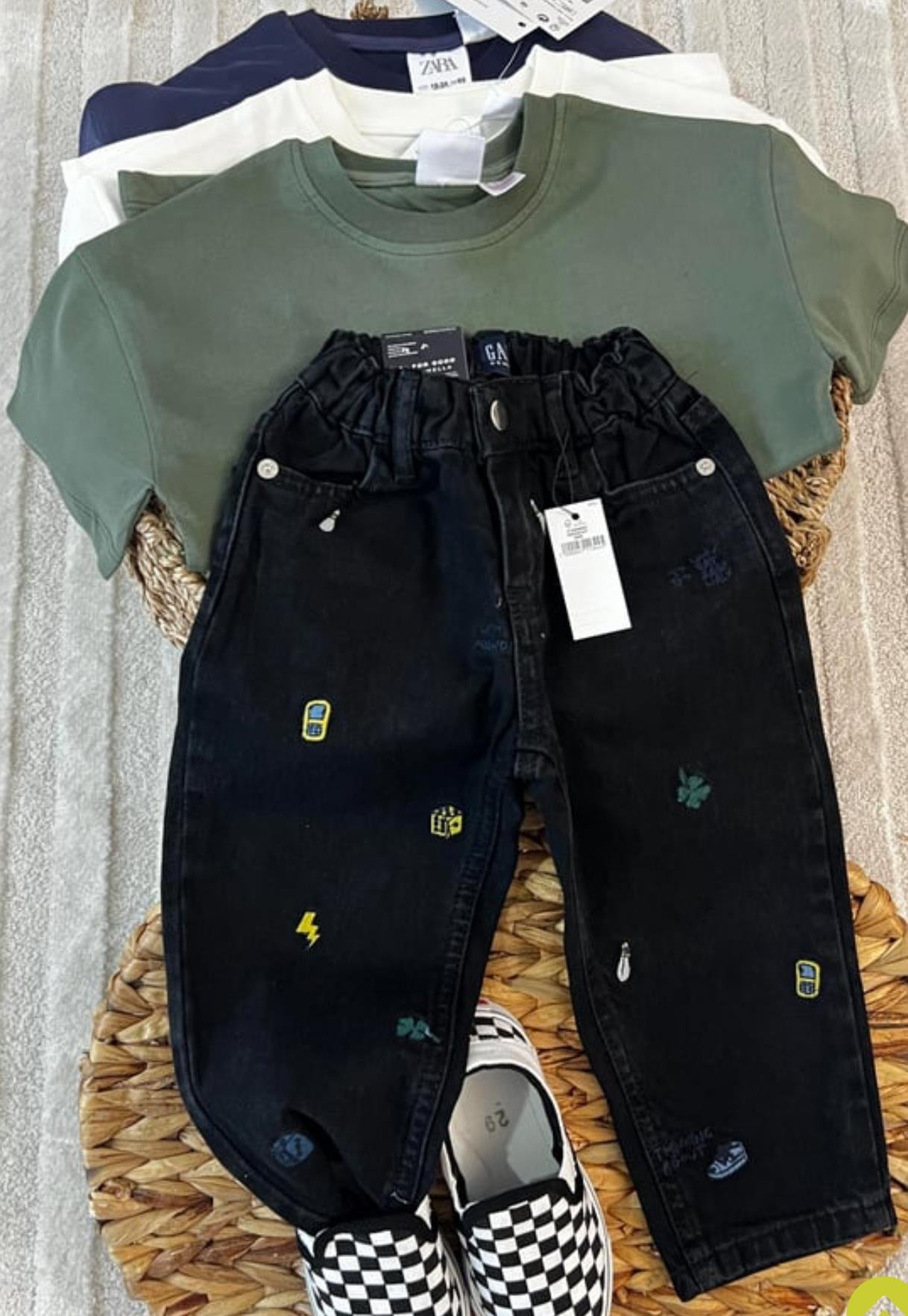 Nakışlı mom jean 