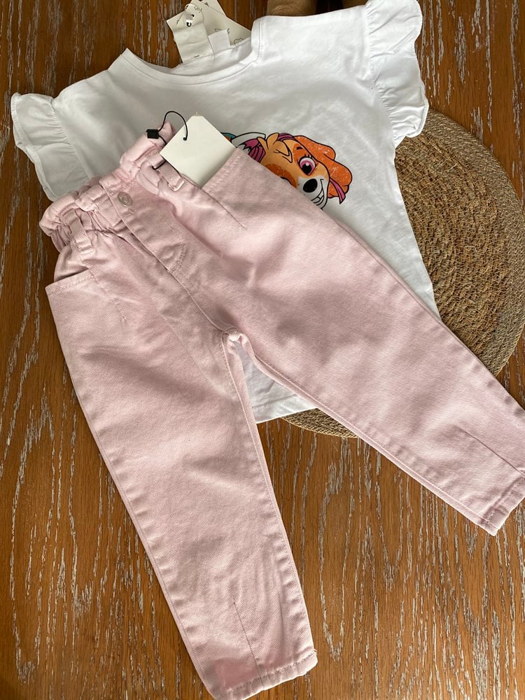 Pembe jean 