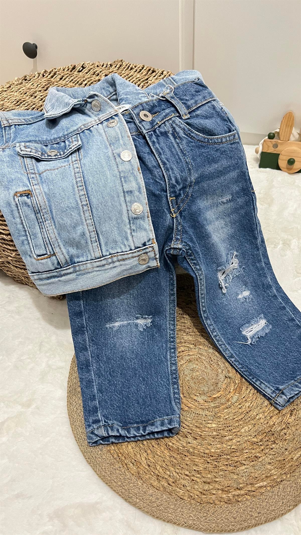 Yeni yırtık jean lacivert 
