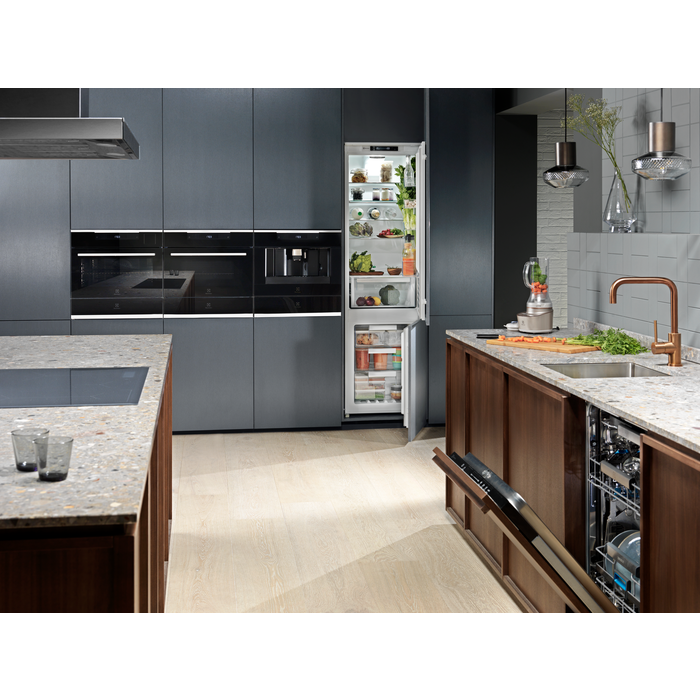 Electrolux EEC87400W Tam Ankastre Bulaşık Makinesi
