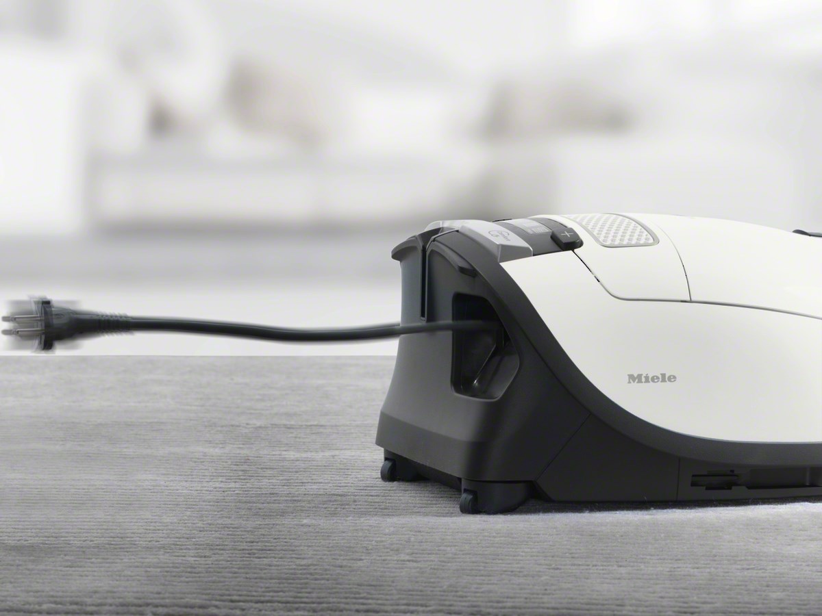 Miele Complete C3 Allergy Powerline SGFF3 890 W Elektrik Süpürgesi Beyaz