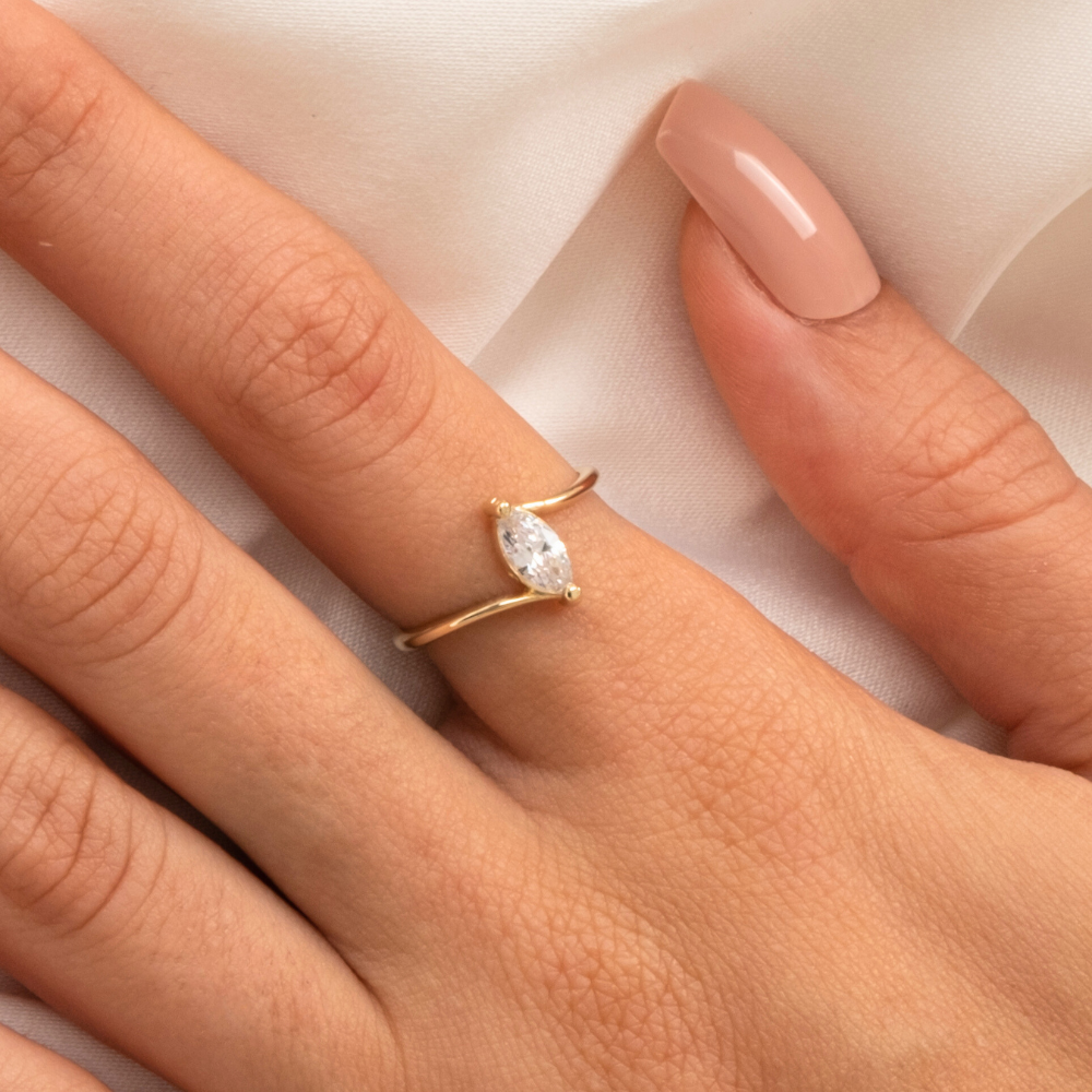 FasekGoldGÜMÜŞ0.60 Karat Mekik Signity Swarovski Taşlı Es  Pırlanta Montörü 925 Ayar Gümüş Evlilik Teklifi Yüzüğü