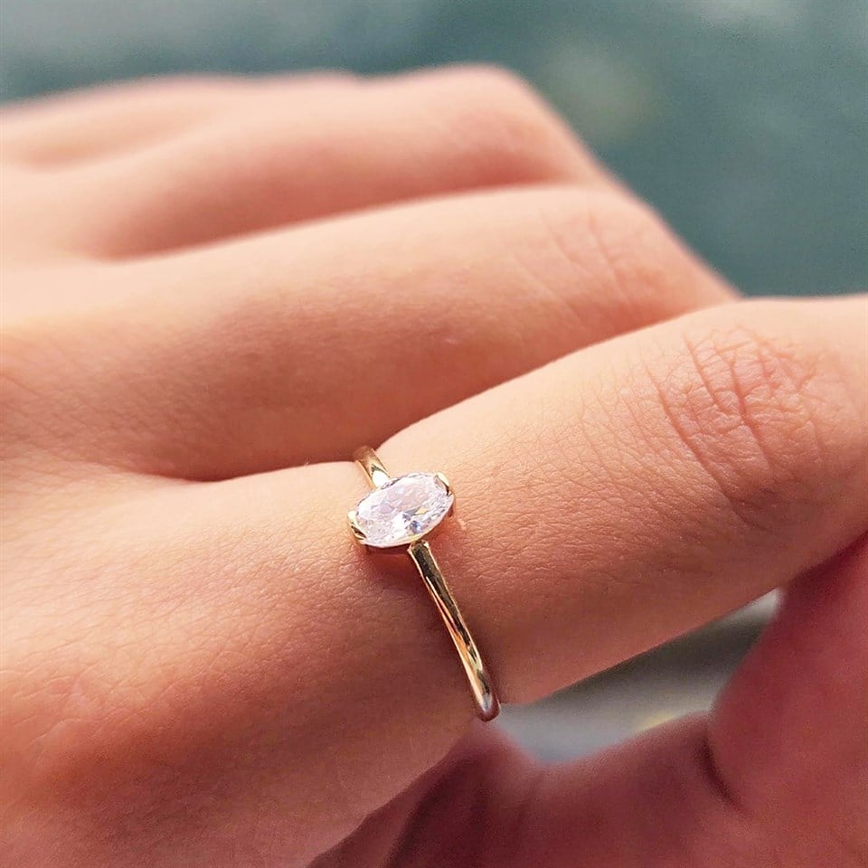 Huma GoldGÜMÜŞ0,50 CT Mekik Pırlanta (Sıgnty)Tektaş Modern Tasarım Gümüş Yüzük-Mekik Pırlanta Tektaş Gümüş Yüzük