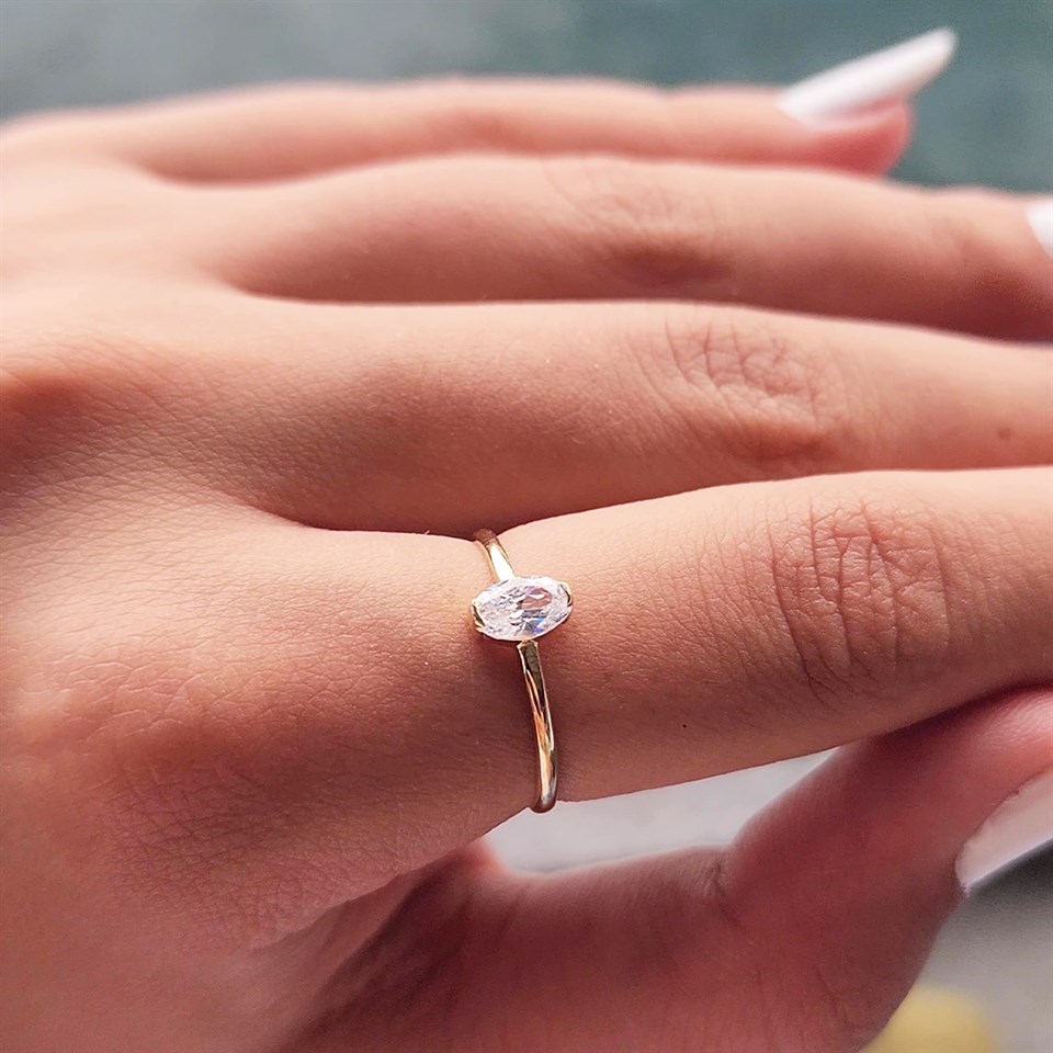 Huma GoldGÜMÜŞ0,50 CT Mekik Pırlanta (Sıgnty)Tektaş Modern Tasarım Gümüş Yüzük-Mekik Pırlanta Tektaş Gümüş Yüzük