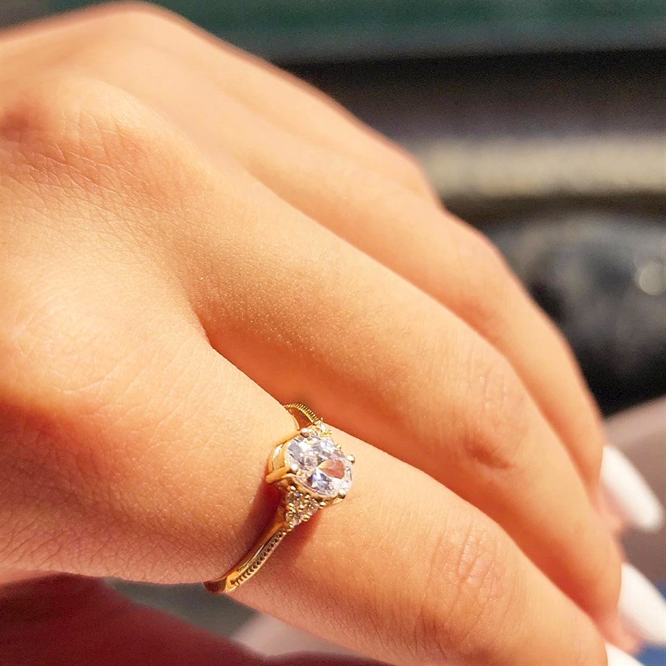 Huma GoldGÜMÜŞ1.05CT-0.20CT Pırlanta (Signty) İtalyan Kol Balık Sırtı Güverseli Evlilik Teklifi Tektaş Gümüş Yüzük