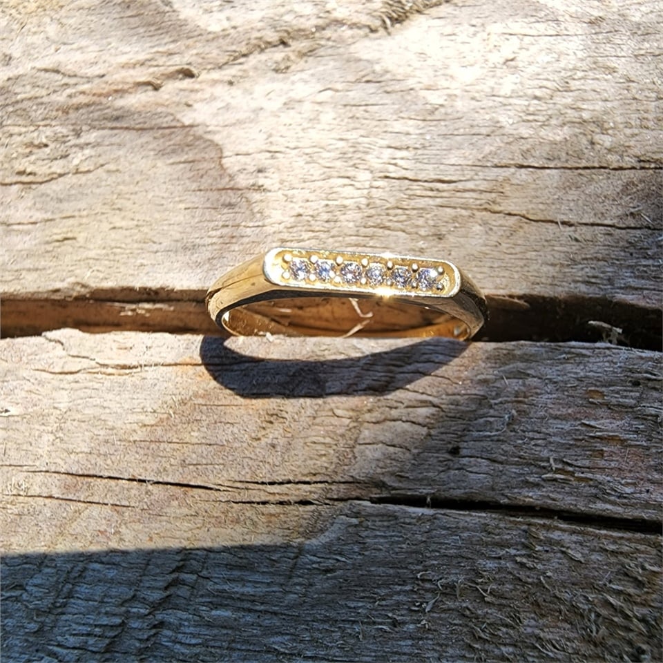 Huma GoldGÜMÜŞ925 Ayar Sarı Gümüş Yüzük-Çubuk Sıra Taşlı 0.20 Ct Pırlanta Taşlı Alyans Yüzük-Hediye Gümüş Yüzük