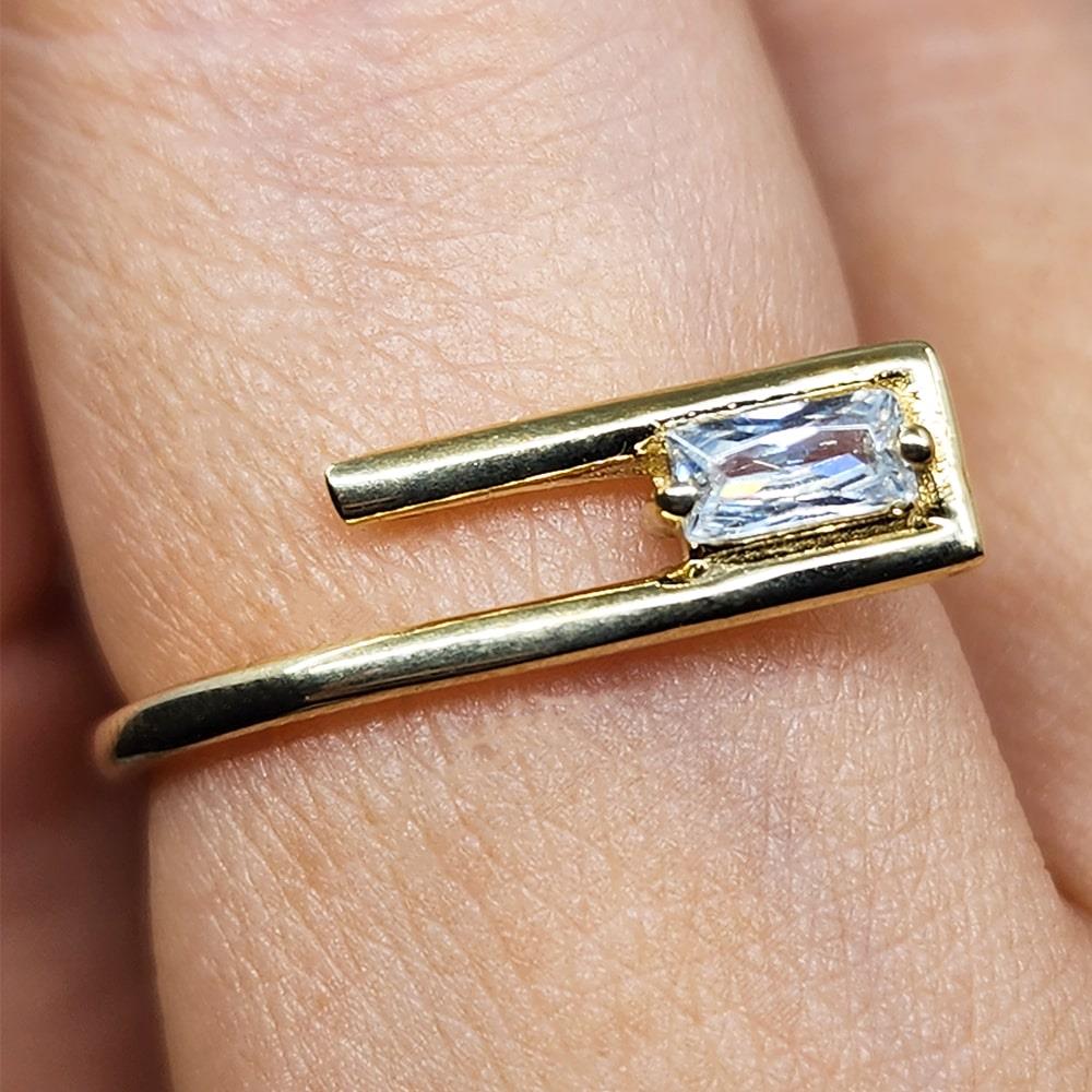 FasekGoldYÜZÜKLERBaget Altın Yüzük - 14 Ayar Altın Baget Swarovski Taşlı Kadın Yüzük - Tektaş Baget Altın Yüzük