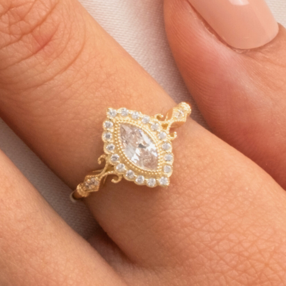FasekGoldGÜMÜŞCarla 1.10 CT Mekik Pırlanta Montörü(Mekik Swaroski)Taşlı Evlilik Teklifi Kadın 925 Ayar Gümüş Yüzük