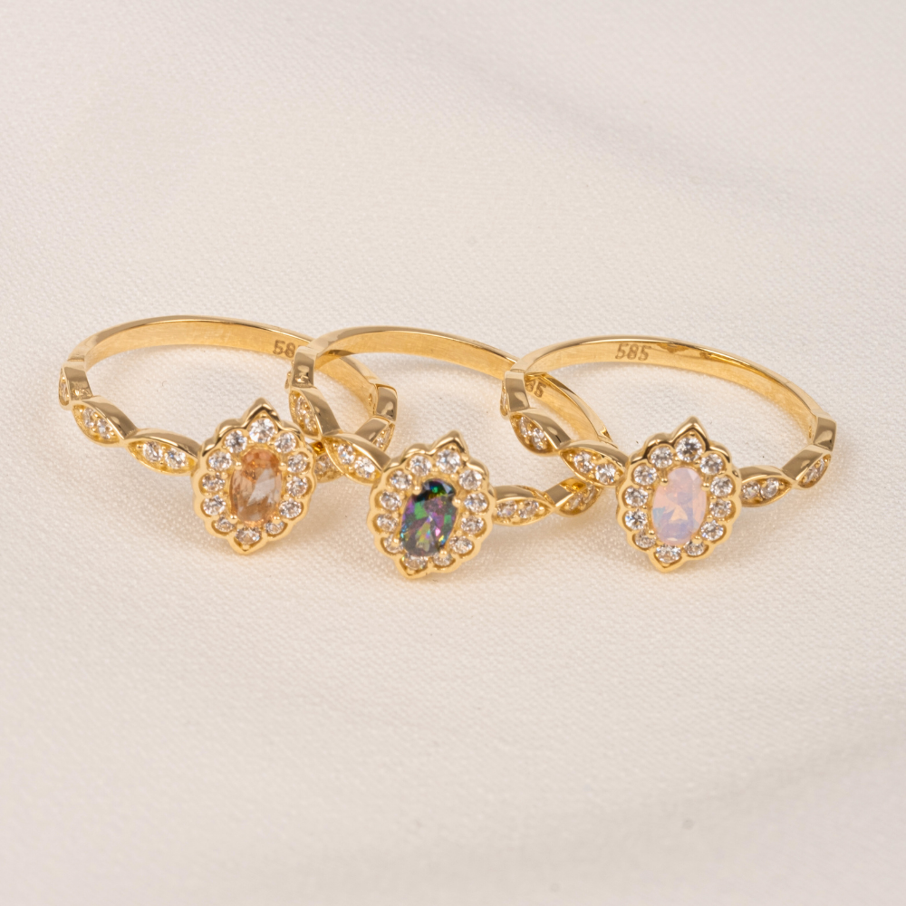 FasekGoldGÜMÜŞGümüş Yüzük - Oval Pembe Kuvars Taşlı Yanları Zirkon Taşlarla Süslemeli 925 Ayar Gümüş Kadın Yüzük