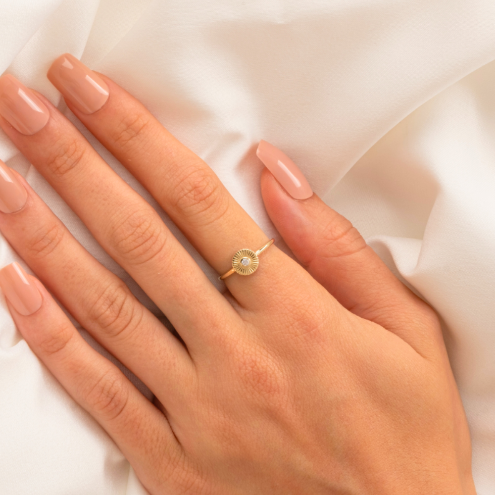 FasekGoldGÜMÜŞGüneş Işıltı Yüzük 0.10 Karat Signity Swarovski Taşlı Pırlanta Montörü 925 Ayar Gümüş Yüzük