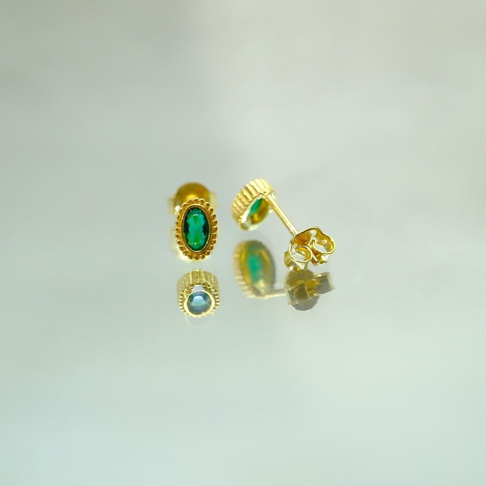 FasekGoldGÜMÜŞKadın 0.50 Karat Zümrüt Taşlı Sade Minimal Tasarım 925 Ayar Gümüş Küpe