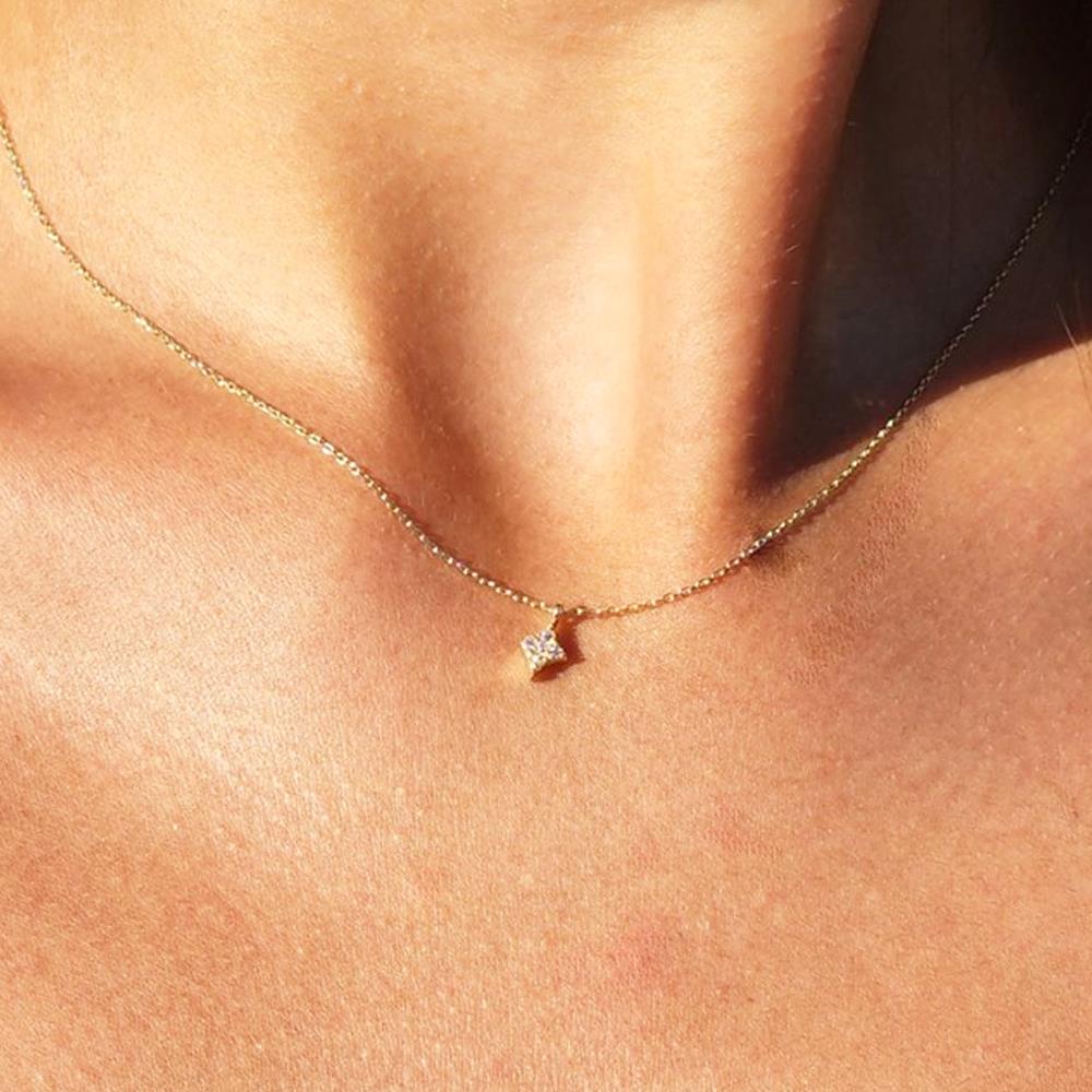FasekGoldKOLYELERKaro Taşlı Minimal Zarif Tarz Gündelik Pırlanta(Signty)Taşlı Tasarım 14 Ayar Altın Stil Modern Kolye