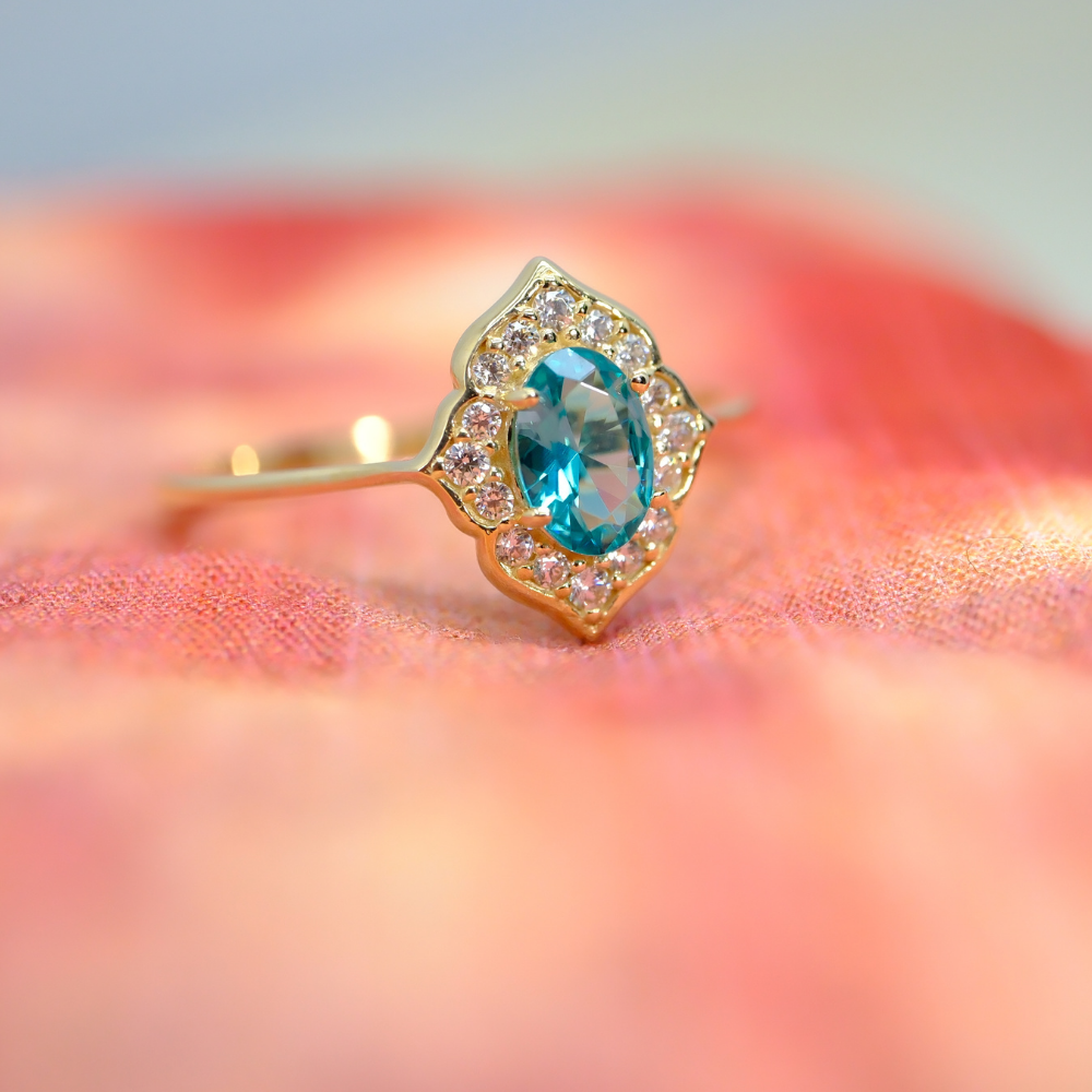 FasekGoldGÜMÜŞMavi Topaz Oval Kesim Yan Zirkon Taşlı Modern Tasarım 925 Ayar Gümüş Yüzük Tektaş Günlük-Hediyelik