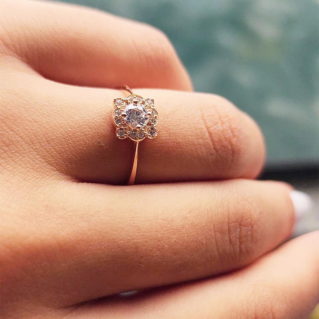 FasekGoldYÜZÜKLERMinimal Altın Yüzük - 14 Ayar Altın Çiçek Desenli Swarovski Taşlı Yüzük - Hediyelik Altın Yüzük