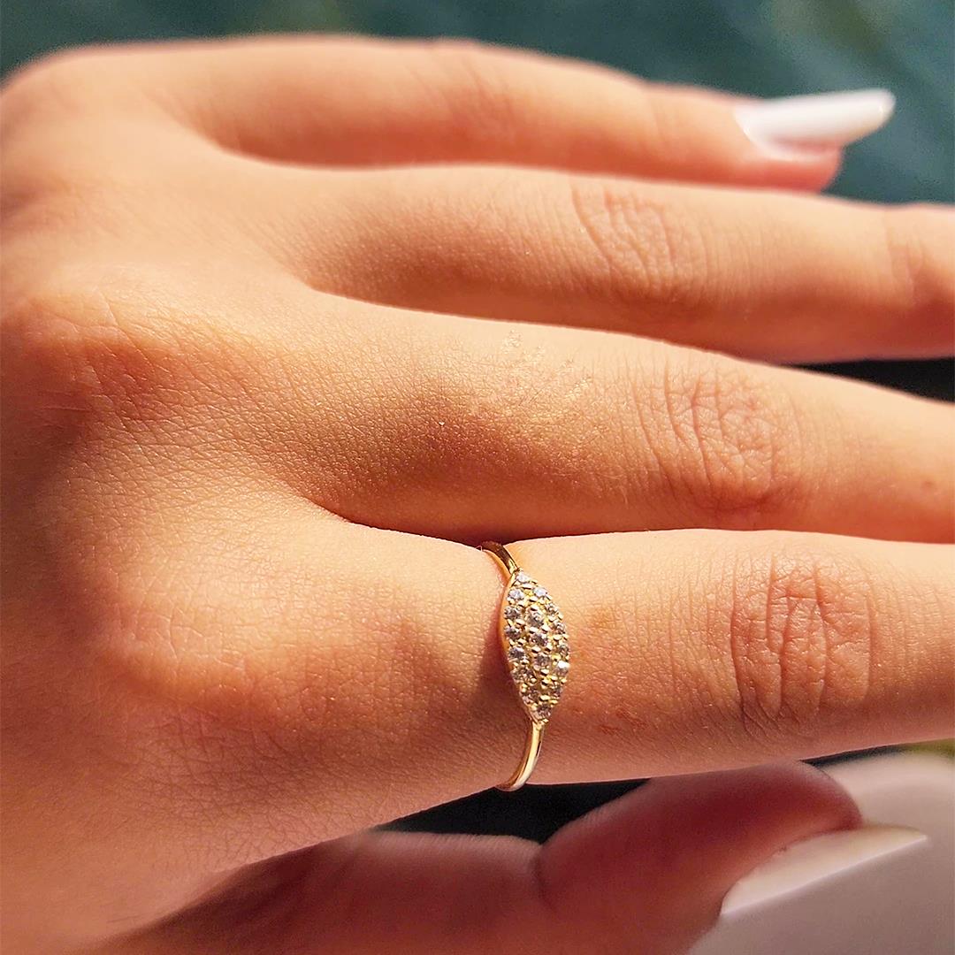 FasekGoldYÜZÜKLERMinimal Altın Yüzük - 14 Ayar Altın Fantezi Mekik Swarovski Taşlı Minimal Yüzük - Minimal Yüzük
