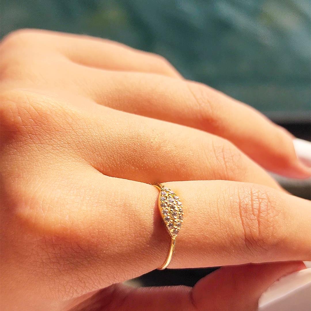 FasekGoldYÜZÜKLERMinimal Altın Yüzük - 14 Ayar Altın Fantezi Mekik Swarovski Taşlı Minimal Yüzük - Minimal Yüzük