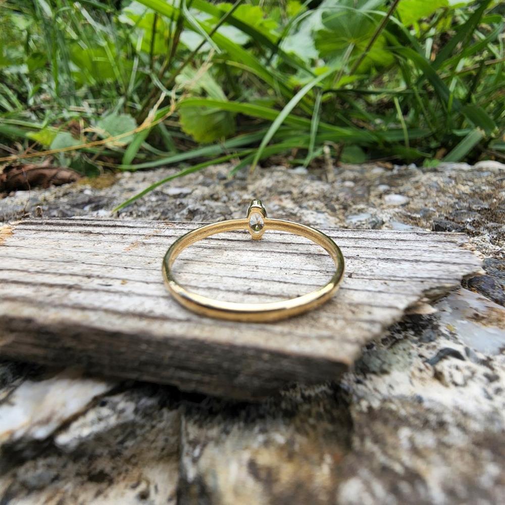 FasekGoldYÜZÜKLERMinimal Altın Yüzük - 14 Ayar Altın Oval 0.50 Karat Swarovski Taşlı Minimal Tektaş Kadın Yüzük