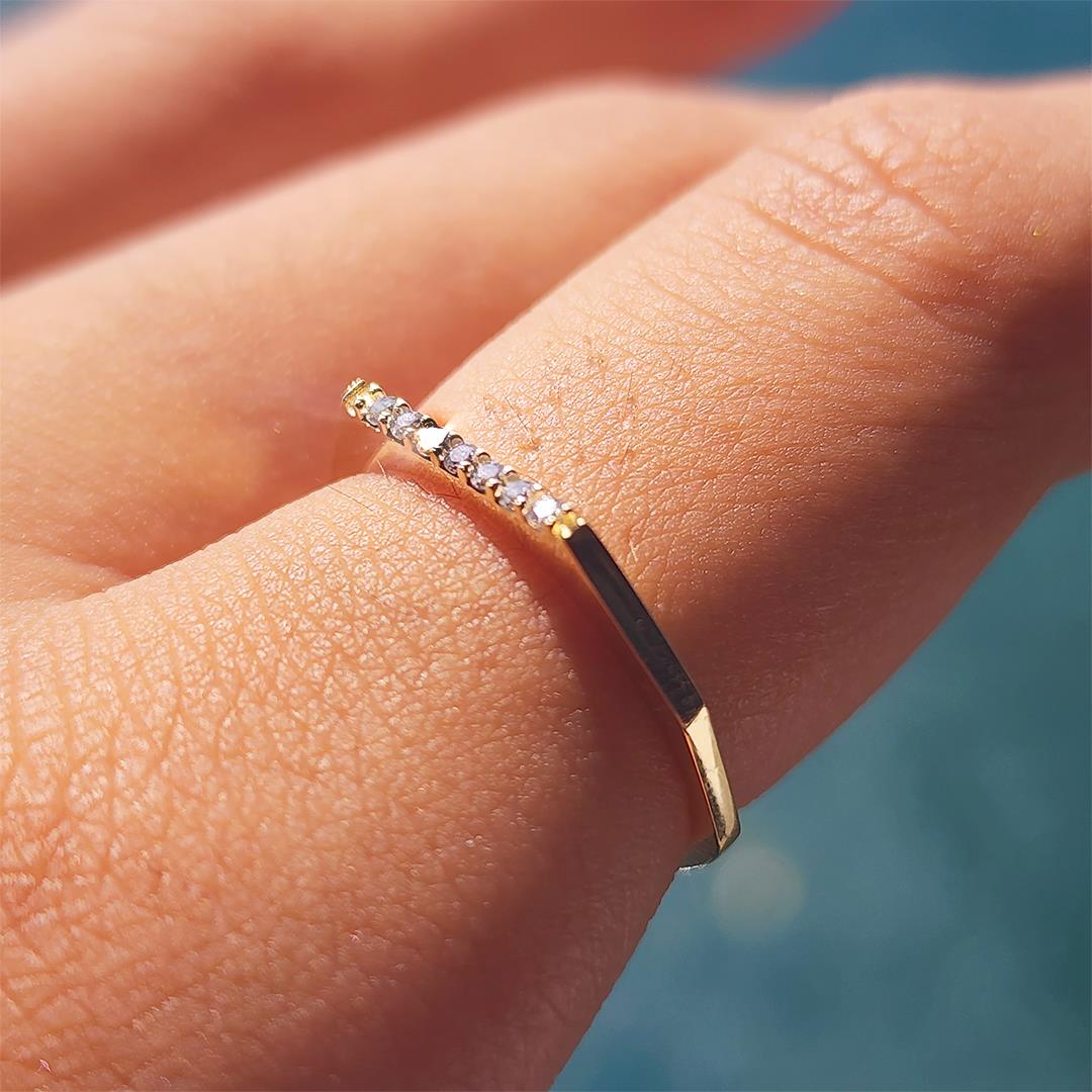 FasekGoldYÜZÜKLERMinimal Altın Yüzük - 14 Ayar Altın Sıra Swarovski Taşlı Yüzük - Anneler Günü Hediyesi Yüzük