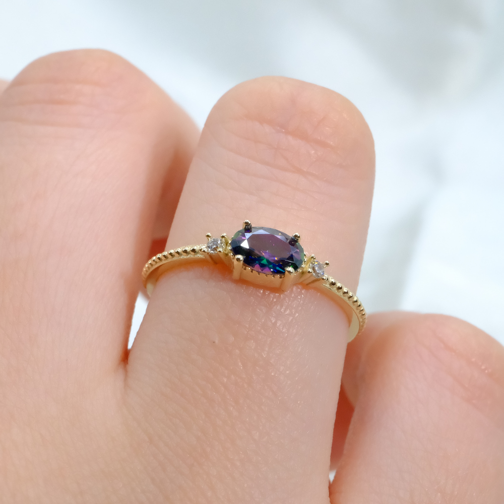 FasekGoldGÜMÜŞMistik Topaz Oval Kesim Yan Zirkon Taşlı Modern 925 Ayar Gümüş Kadın Tektaş Yüzük Günlük-Hediyelik