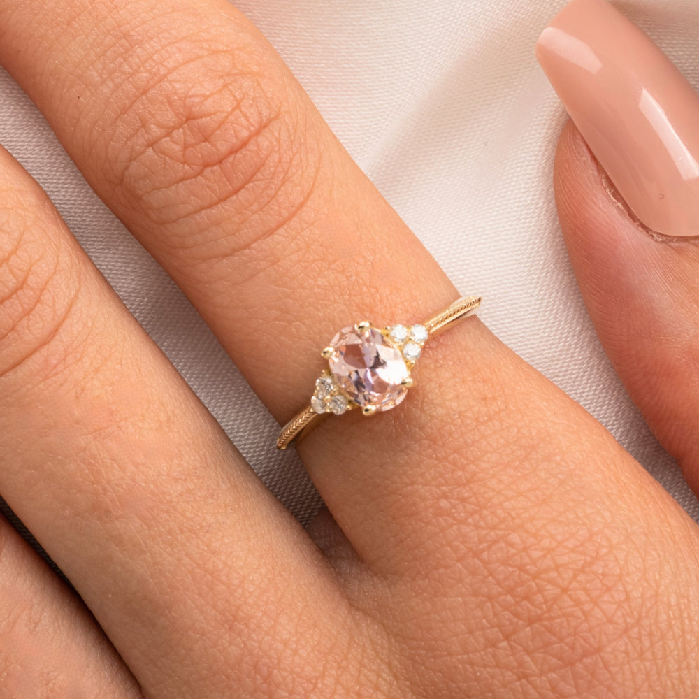 FasekGoldGÜMÜŞOval Kesim Pembe Safir Yan Zirkon Taşlı Tektaş Modern 925 Ayar Gümüş Kadın Yüzük Günlük-Hediyelik