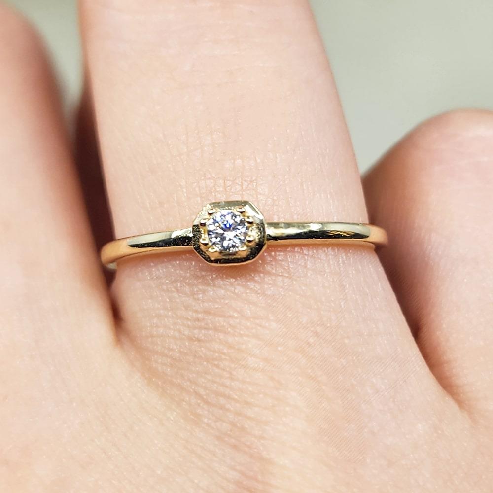 FasekGoldYÜZÜKLERTektaş Altın Yüzük - 14 Ayar Altın Swarovski Taşlı Minimal Tek Taş Yüzük - Hediyelik Tek Taş Yüzük