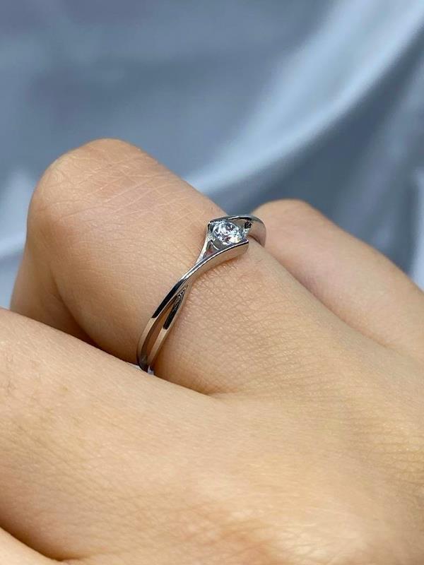 FasekGoldYÜZÜKLERTektaş Altın Yüzük - 8 Ayar Altın Sonsuzluk 0.50 Karat Swarovski Taşlı Minimal Tek Taş Yüzük
