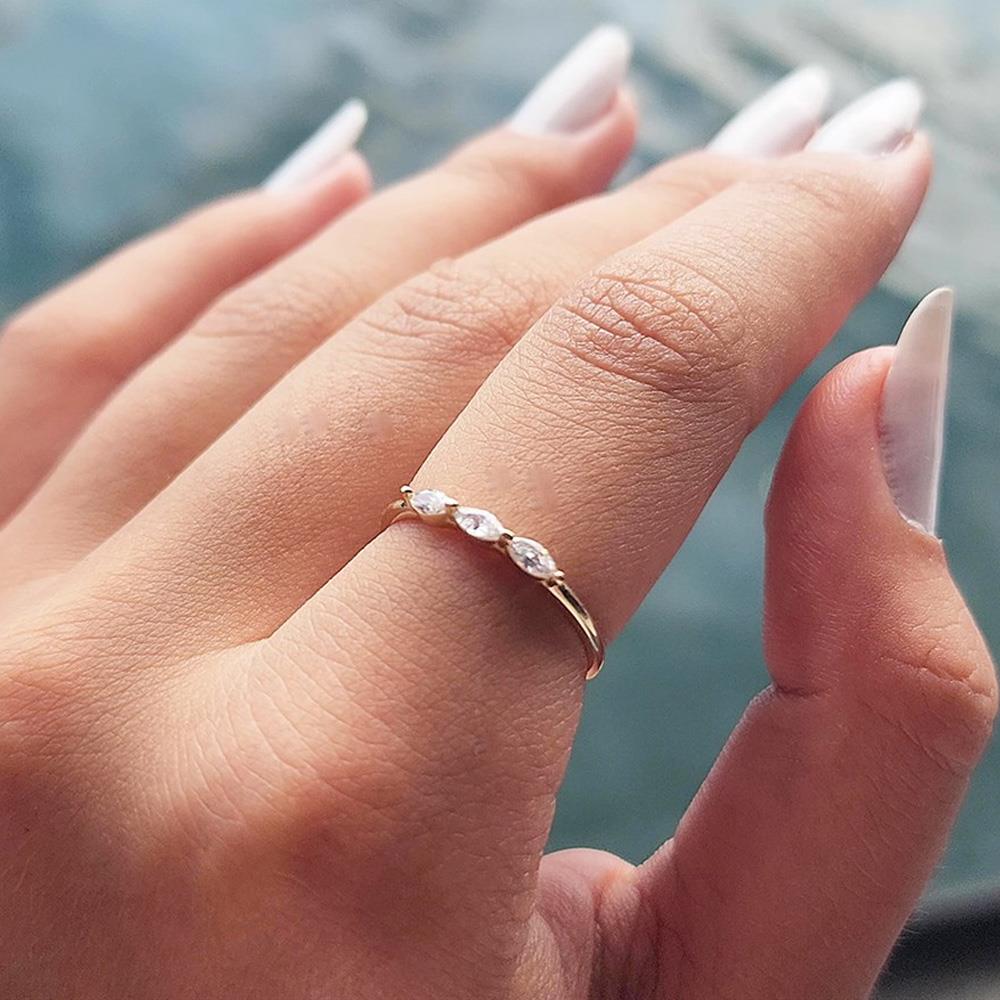 FasekGoldYÜZÜKLERTria Altın Yüzük - 14 Ayar Altın Mekik Swarovski Taşlı Minimal Yüzük - Hediyelik, Minimal Yüzük