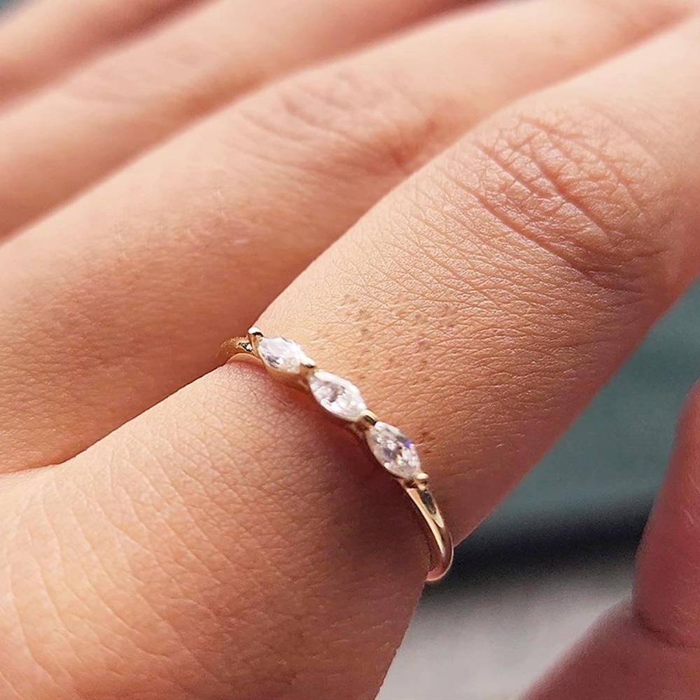 FasekGoldYÜZÜKLERTria Altın Yüzük - 14 Ayar Altın Mekik Swarovski Taşlı Minimal Yüzük - Hediyelik, Minimal Yüzük
