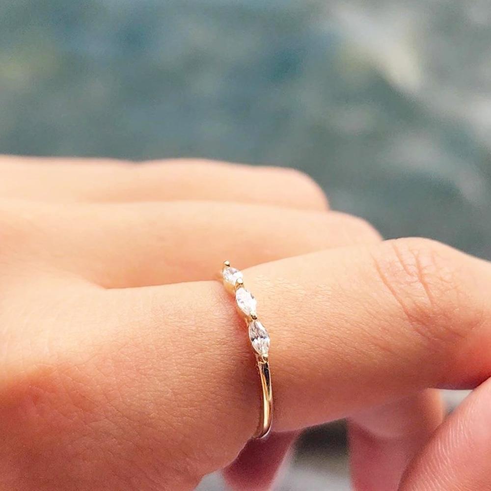 FasekGoldYÜZÜKLERTria Altın Yüzük - 14 Ayar Altın Mekik Swarovski Taşlı Minimal Yüzük - Hediyelik, Minimal Yüzük