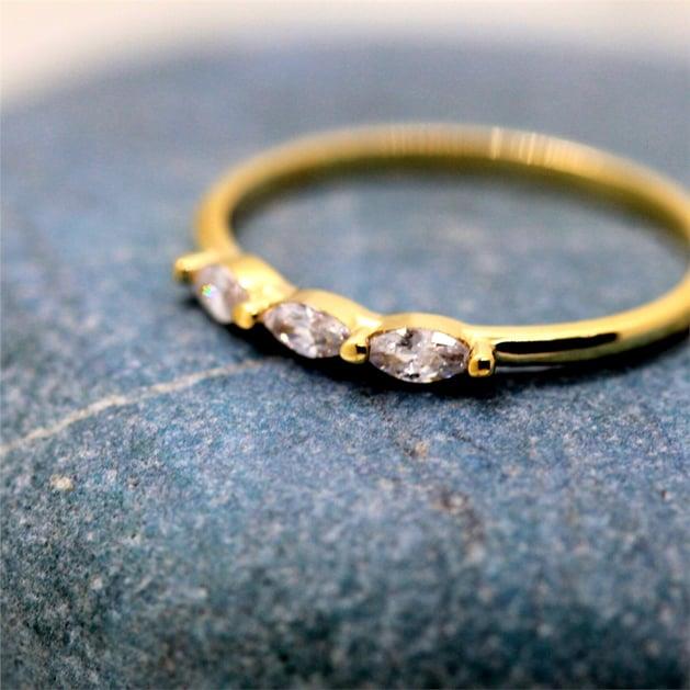 FasekGoldYÜZÜKLERTria Altın Yüzük - 14 Ayar Altın Mekik Swarovski Taşlı Minimal Yüzük - Hediyelik, Minimal Yüzük