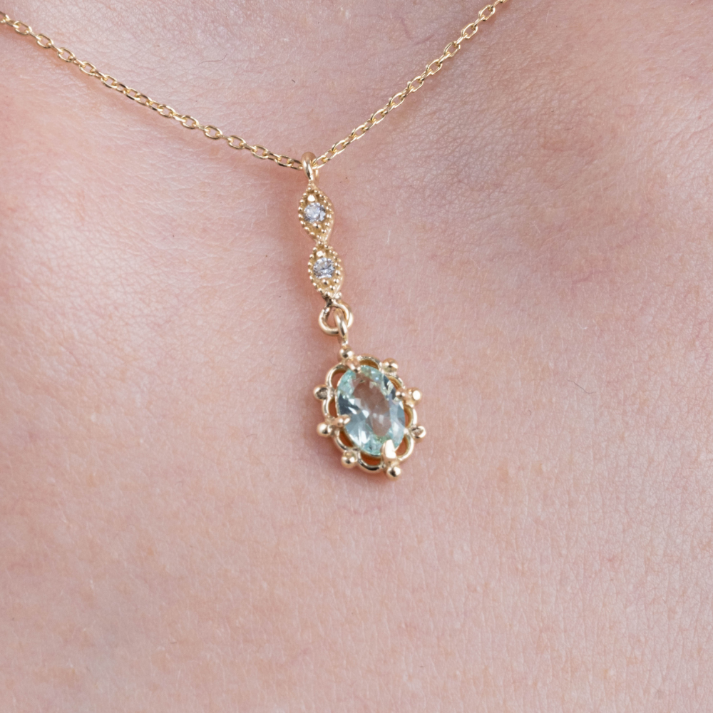 FasekGoldKOLYELERVintage Tasarım Sallantılı Oval Su Yeşili Taşlı Zirkon Taşlarla Süslenmiş 14 Ayar Altın Yüzük
