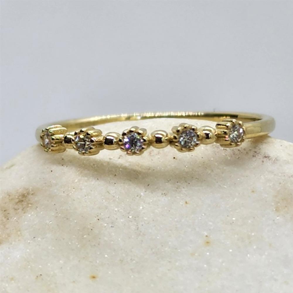 FasekGoldYÜZÜKLERYarım Tur Altın Yüzük - 14 Ayar Altın 0.45 Karat Beş Taş Swarovski Taşlı Minimal Yüzük - Altın Yüzük
