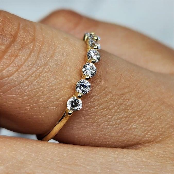 FasekGoldYÜZÜKLERYarım Tur Altın Yüzük - 14 Ayar Altın Yedi Taş Swarovski Taşlı Yarım Tur Minimal Kadın Sarı Yüzük