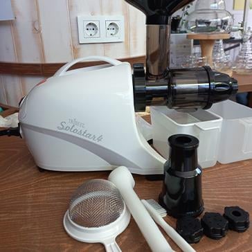 2. El Tribest - Solostar 4 Soğuk Sıkım Meyve ve Sebze Sıkacağı - SS-4200-F-Beyaz