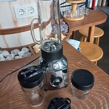 2. Tribest - Cam Personal Blender,0,67 hp,500W,600-400-200 ml Kap - PBG-5050-C