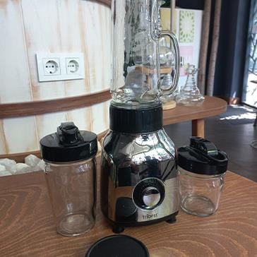 2. El Tribest - Cam Personal Blender,0,67 hp,500W,600-400-200 ml Kap - PBG-5050-C