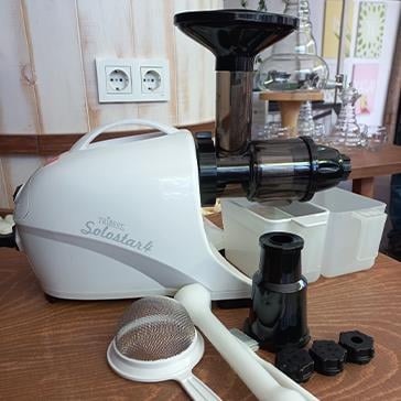 2. El Tribest - Solostar 4 Soğuk Sıkım Meyve ve Sebze Sıkacağı - SS-4200-F-Beyaz