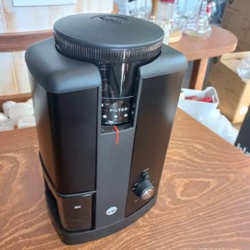 2. El Wilfa - Aroma Konik Dişli Kahve Öğütücü - CGWS-130B