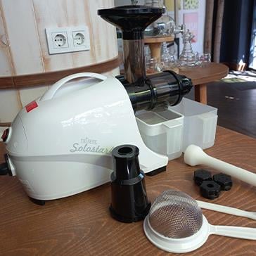 2. El Tribest - Solostar 4 Soğuk Sıkım Meyve ve Sebze Sıkacağı - SS-4200-F-Beyaz