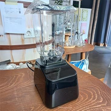 2. El Blendtec - Designer 650 Blender,3 hp,1560W,WildSide+ - D650D0501A1A-EUA1AP1