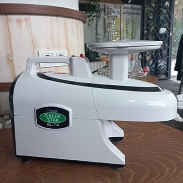 2. El Tribest - Greenstar Elite Soğuk Sıkım Meyve ve Sebze Sıkacağı - GSE-5000-F-Beyaz