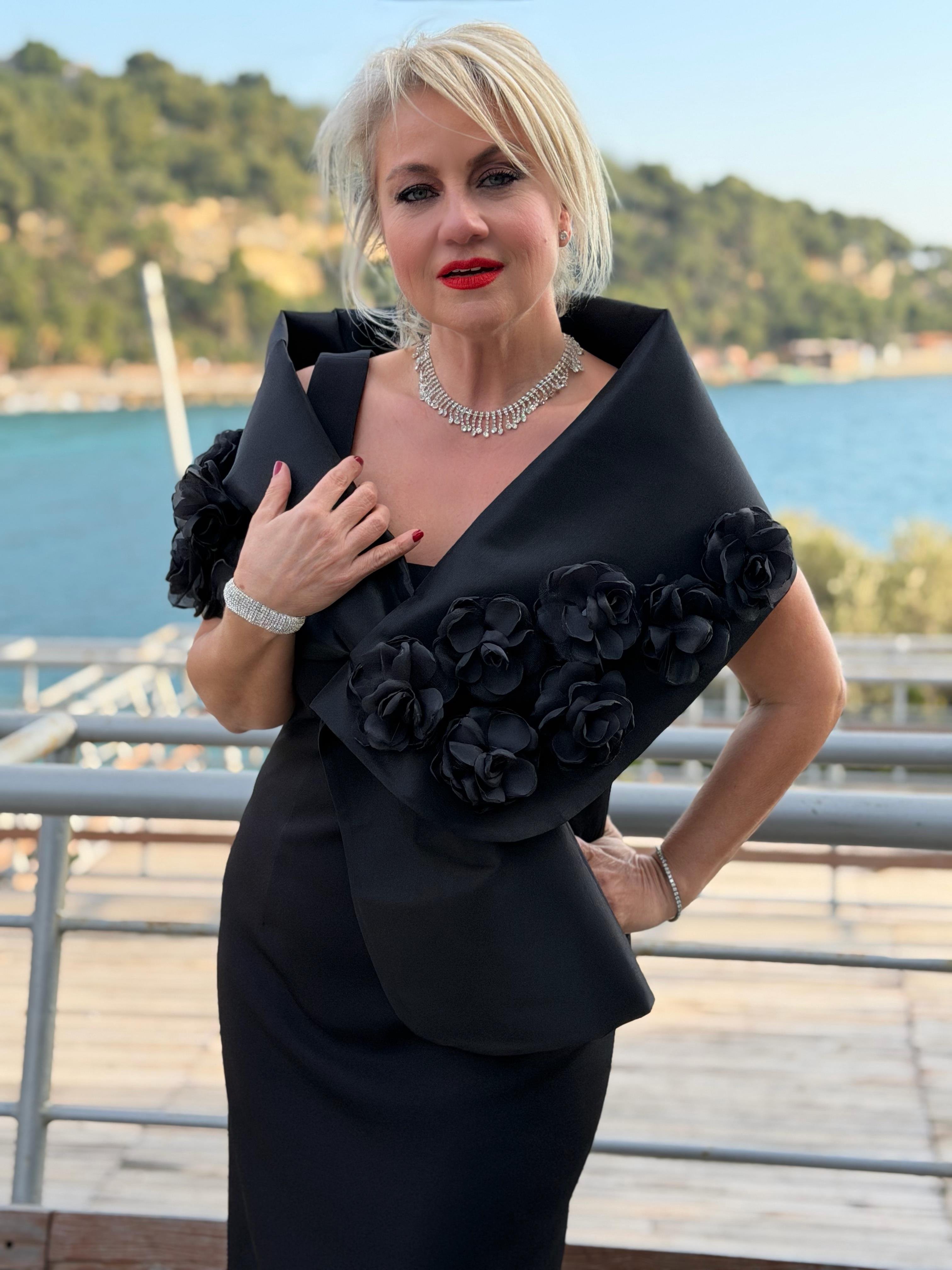 Coco Stole Black-Modalody-Accessories