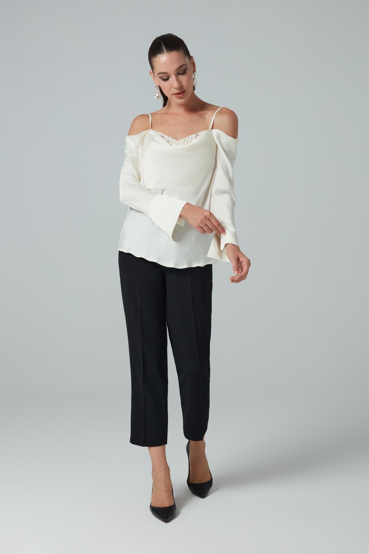 Dela Blouse Cream-Modalogy-Blouses