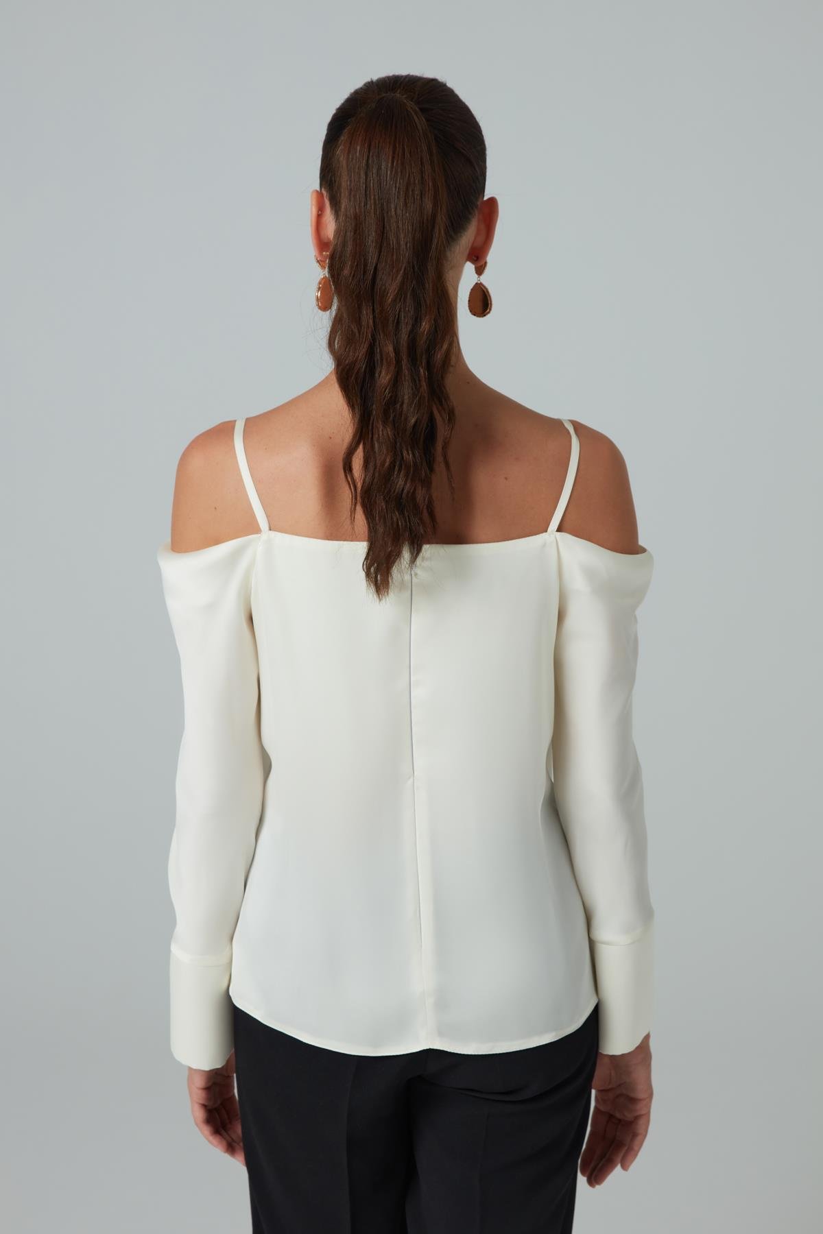 Dela Blouse Cream-Modalogy-Blouses