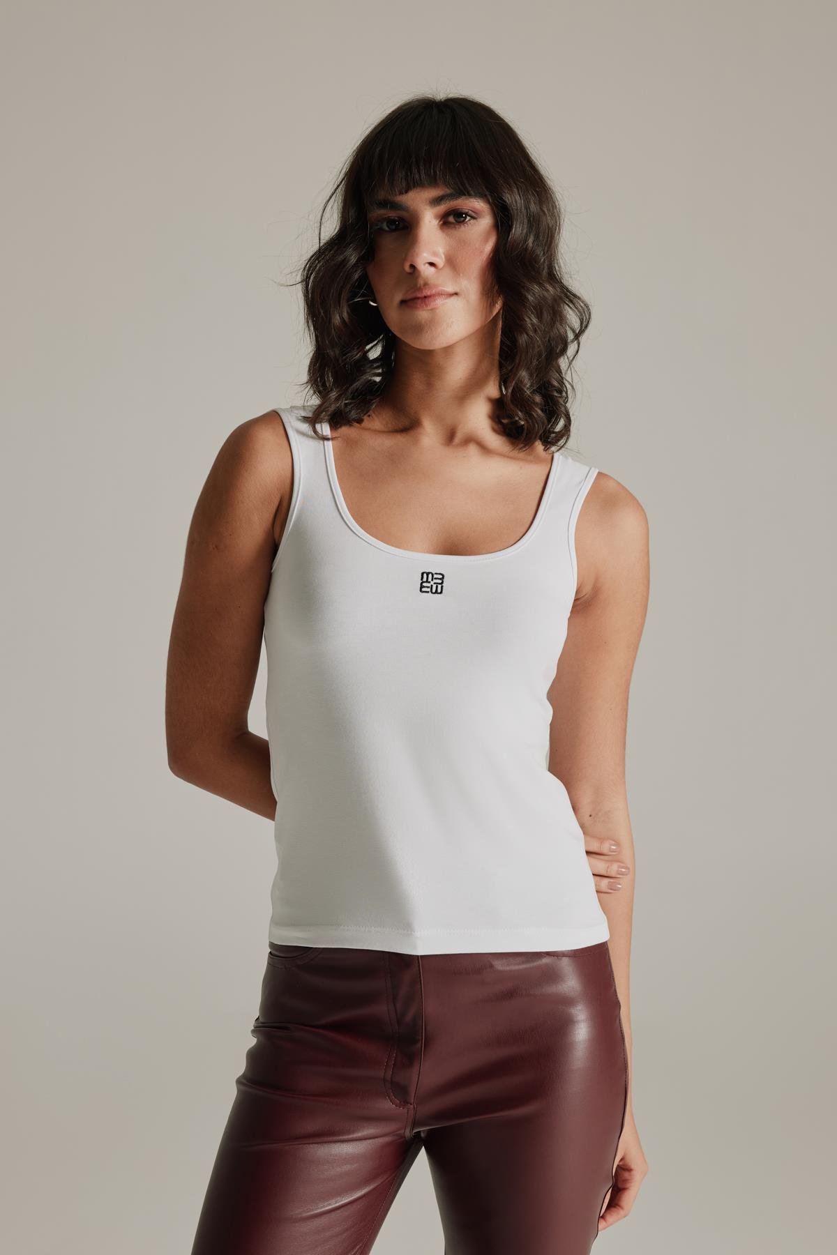 Studio Beyaz Logolu Atlet-Modalody-Tişört