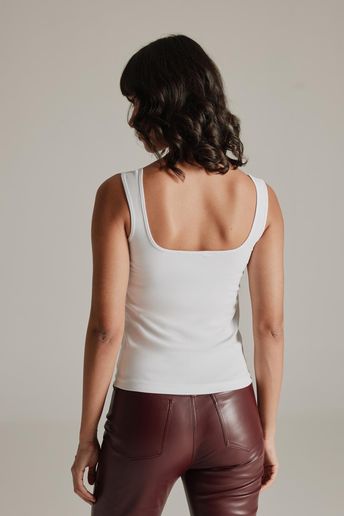 Studio Beyaz Logolu Atlet-Modalody-Tişört