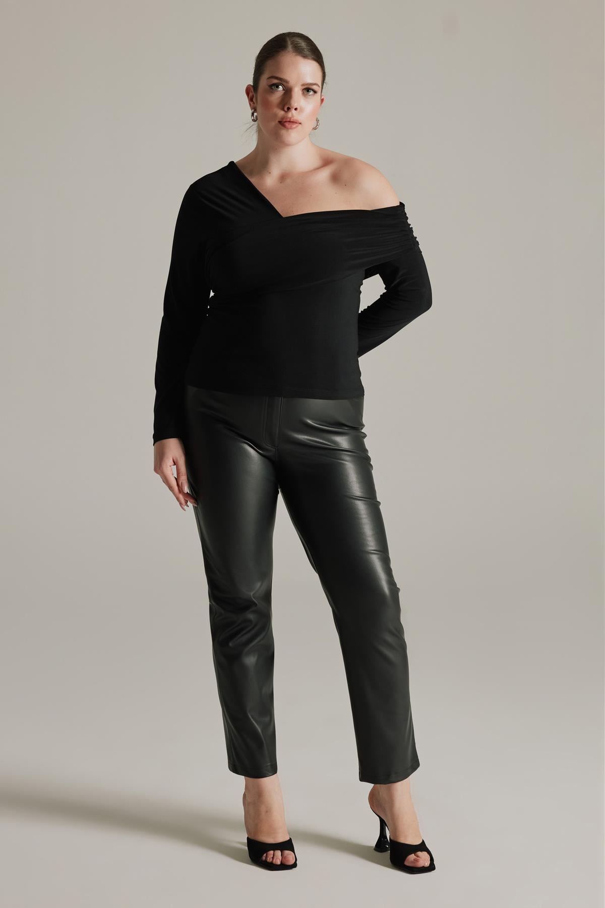 Studio Draped Blouse Black-Modalogy-Blouse